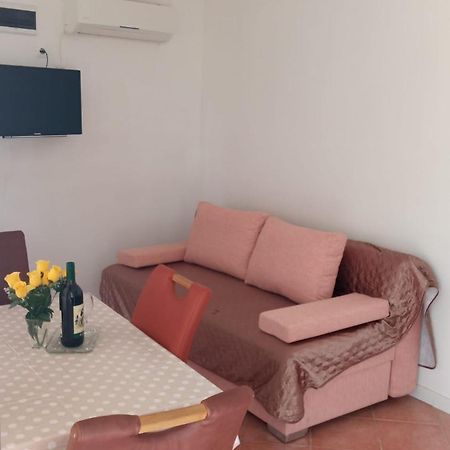 Apartmani Nikola Biograd Na Moru Exterior photo