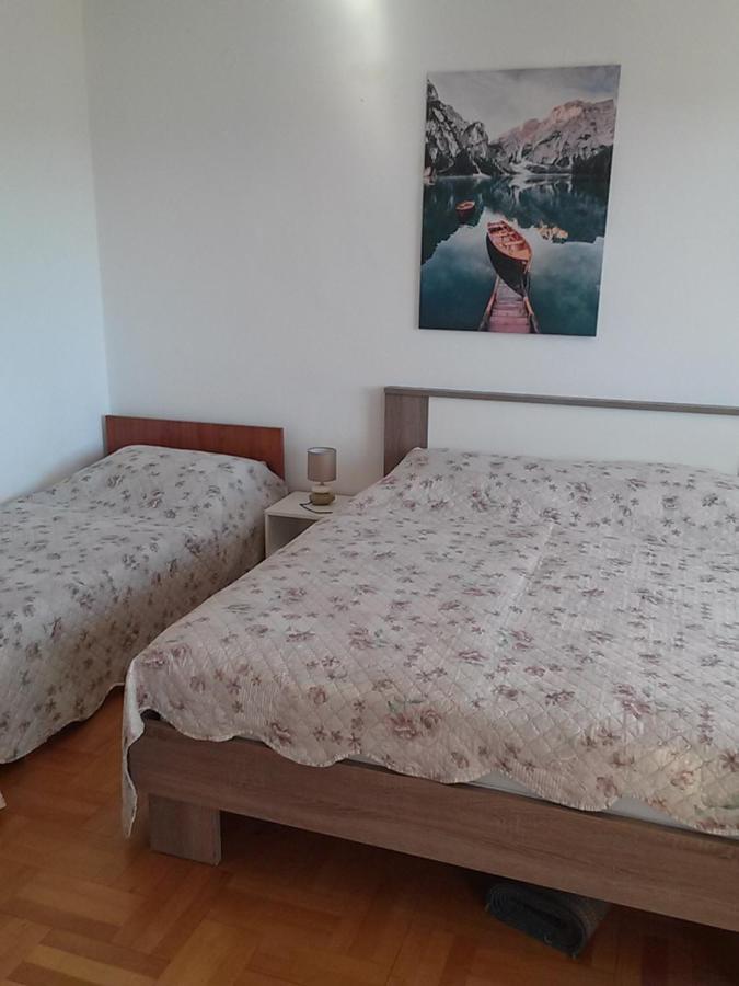 Apartmani Nikola Biograd Na Moru Exterior photo